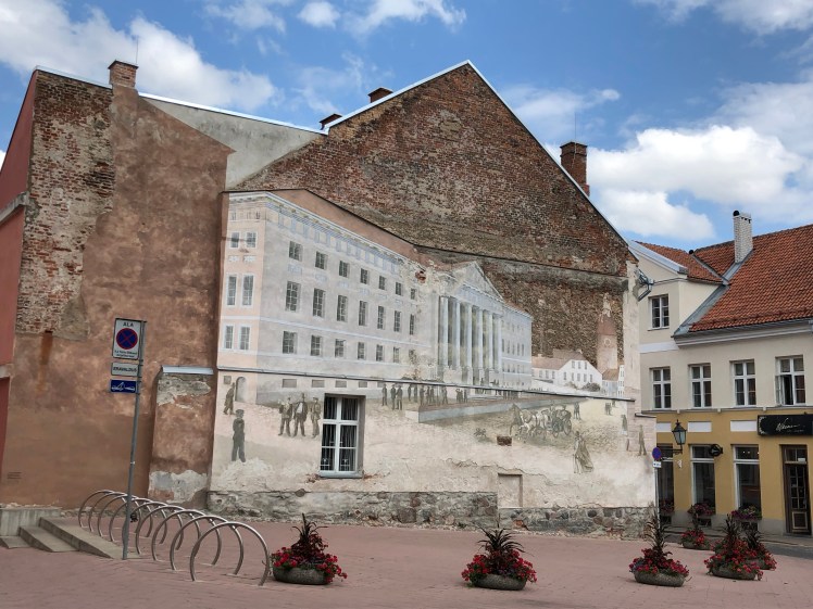 DCFBE8AD-1001-4478-8C98-4ACA60E57C82